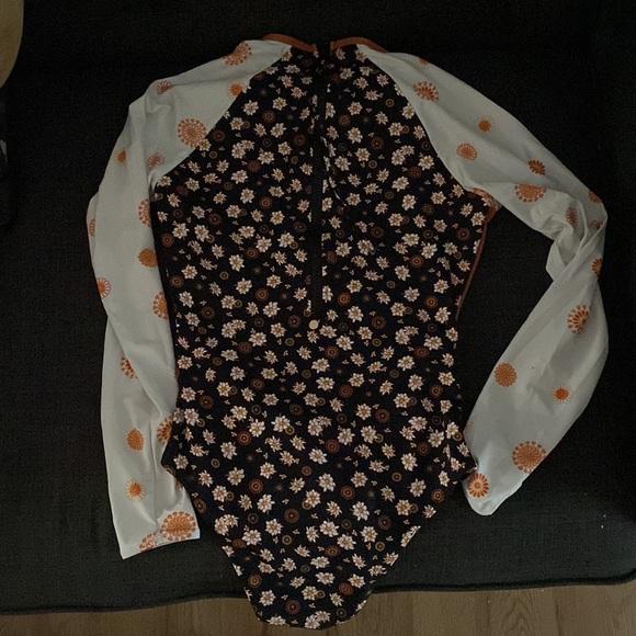 FP Movement Rhythm Long Sleeve One-piece - Picture 4 of 5